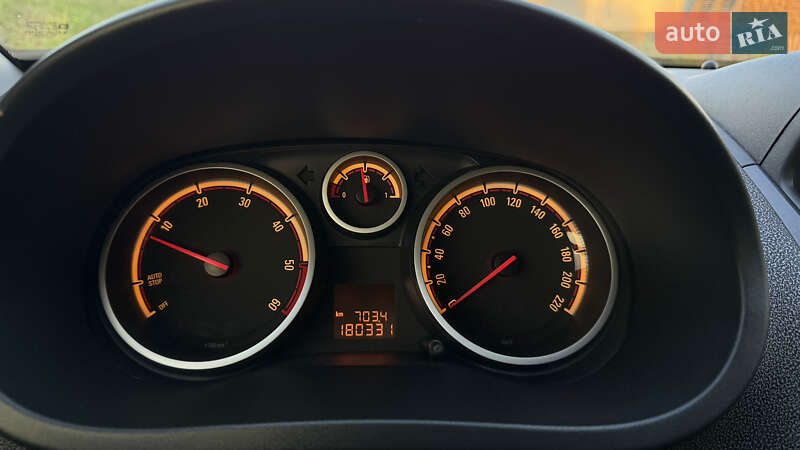 Хэтчбек Opel Corsa 2011 в Тернополе