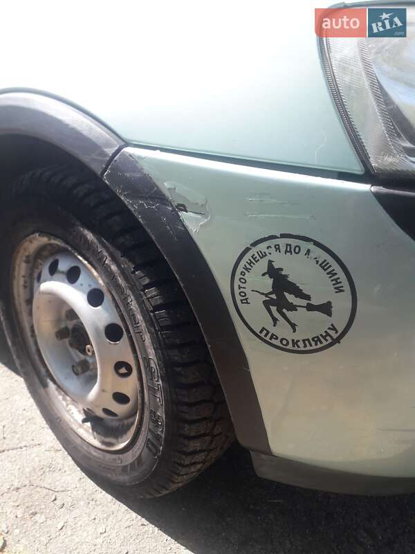 Хэтчбек Opel Corsa 2002 в Запорожье