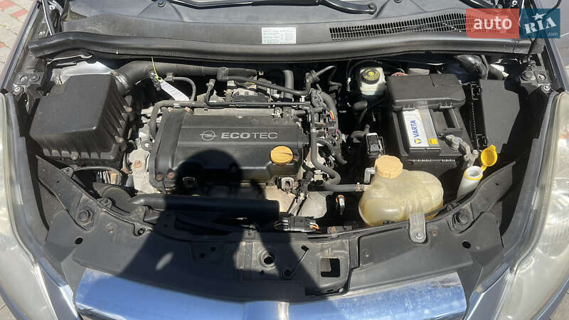 Хэтчбек Opel Corsa 2007 в Ивано-Франковске