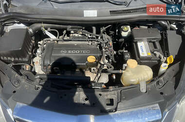 Хетчбек Opel Corsa 2007 в 