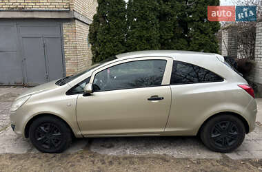 Хетчбек Opel Corsa 2008 в 