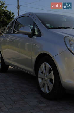 Хэтчбек Opel Corsa 2008 в Львове