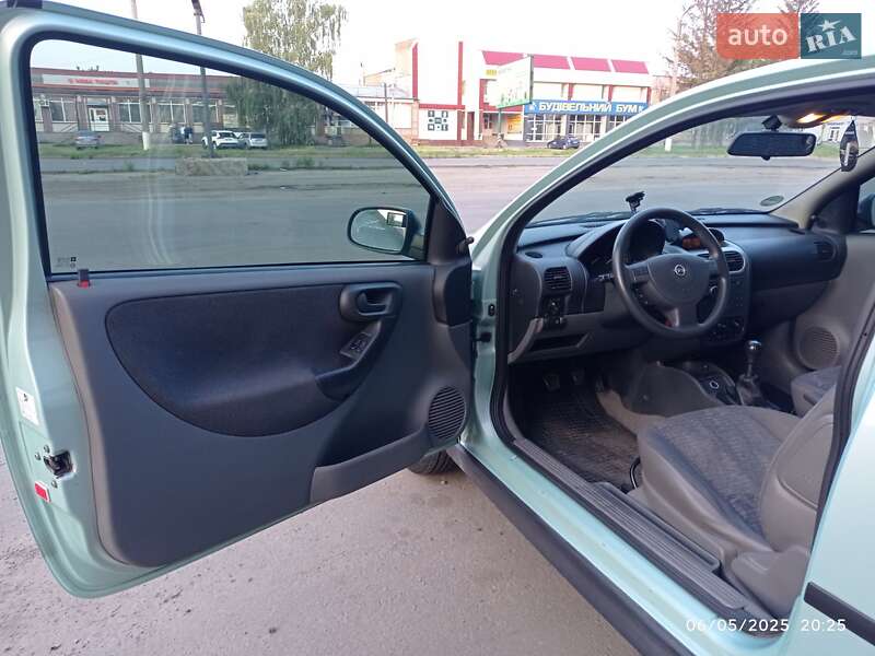 Хетчбек Opel Corsa 2001 в Миргороді