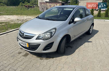 Хэтчбек Opel Corsa 2013 в 