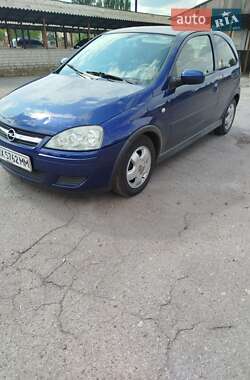 Хэтчбек Opel Corsa 2006 в Краснограде