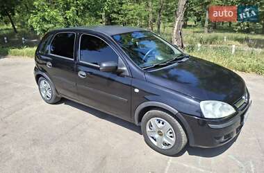 Хэтчбек Opel Corsa 2006 в 
