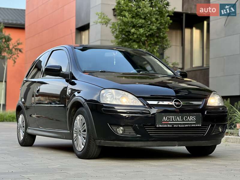 Хетчбек Opel Corsa 2005 в Луцьку
