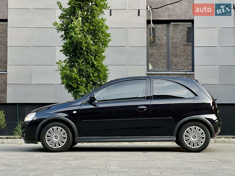 Хетчбек Opel Corsa 2005 в Луцьку