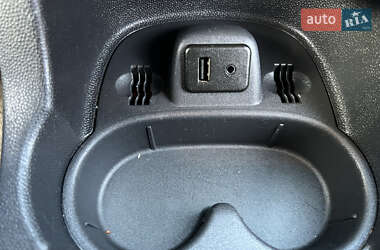 Хэтчбек Opel Corsa 2012 в 