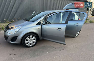 Хэтчбек Opel Corsa 2012 в 