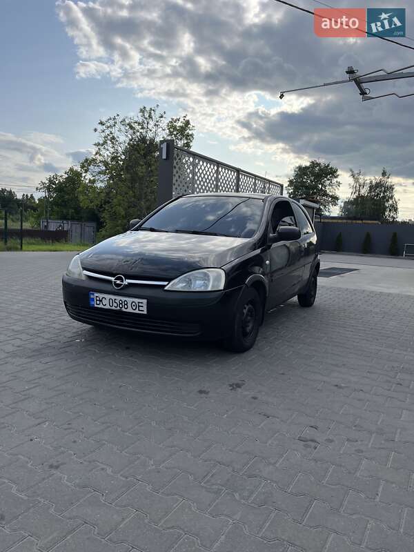 Хэтчбек Opel Corsa 2001 в 