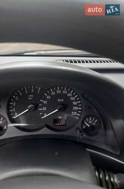 Хэтчбек Opel Corsa 2001 в 