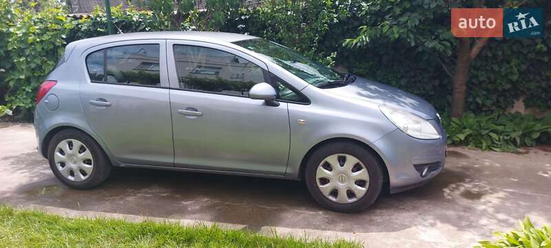 Хэтчбек Opel Corsa 2008 в Одессе