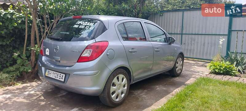 Хэтчбек Opel Corsa 2008 в Одессе