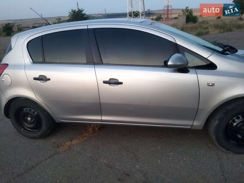 Хэтчбек Opel Corsa 2008 в Болграде фото 3 Хэтчбек Opel Corsa 2008 в Болграде