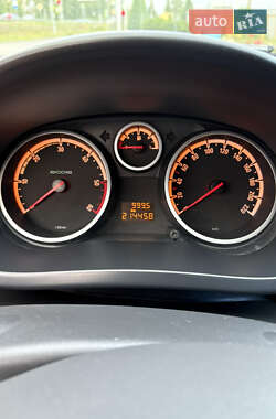 Хэтчбек Opel Corsa 2009 в 