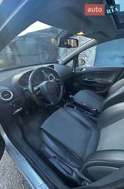 Хэтчбек Opel Corsa 2010 в Запорожье