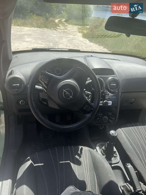 Хэтчбек Opel Corsa 2010 в Житомире фото 10 Хэтчбек Opel Corsa 2010 в Житомире