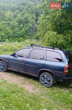Хэтчбек Opel Corsa 1999 в Косове