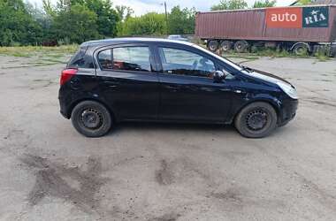Хэтчбек Opel Corsa 2008 в 