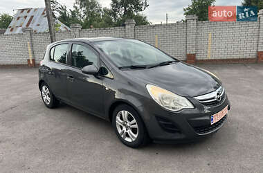 Хетчбек Opel Corsa 2013 в Сумах