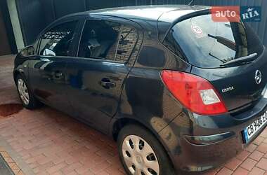 Хэтчбек Opel Corsa 2012 в 