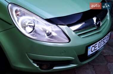Хэтчбек Opel Corsa 2009 в 