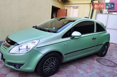 Хэтчбек Opel Corsa 2009 в 