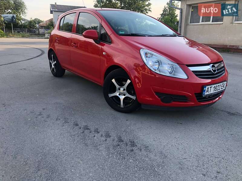 Хэтчбек Opel Corsa 2008 в Ивано-Франковске