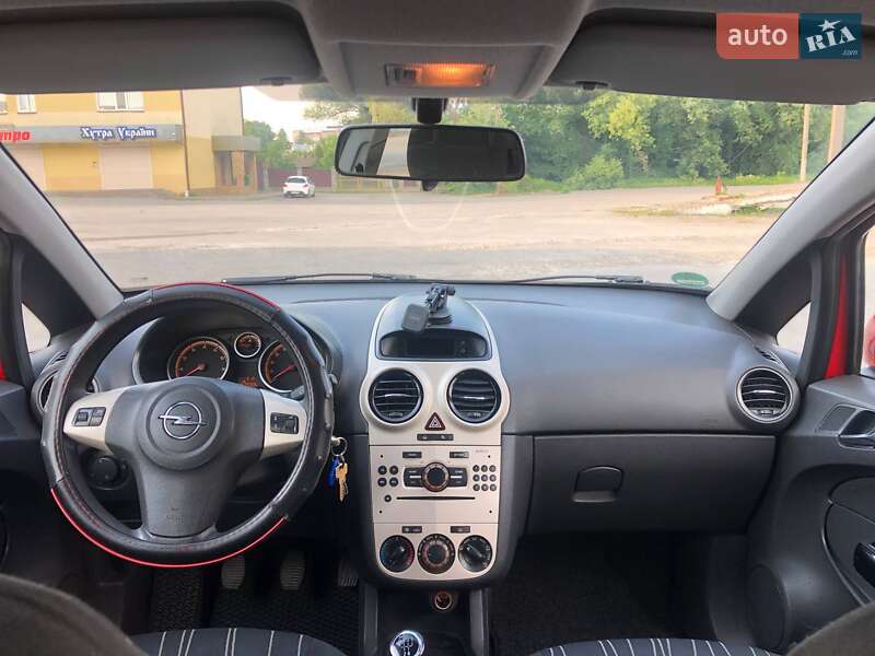 Хэтчбек Opel Corsa 2008 в Ивано-Франковске
