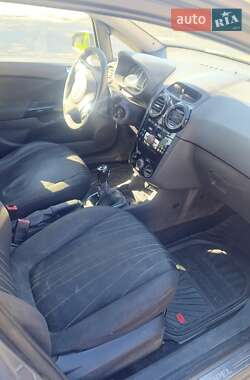 Хэтчбек Opel Corsa 2011 в 