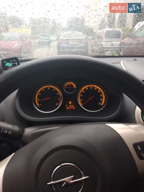 Хэтчбек Opel Corsa 2006 в Львове