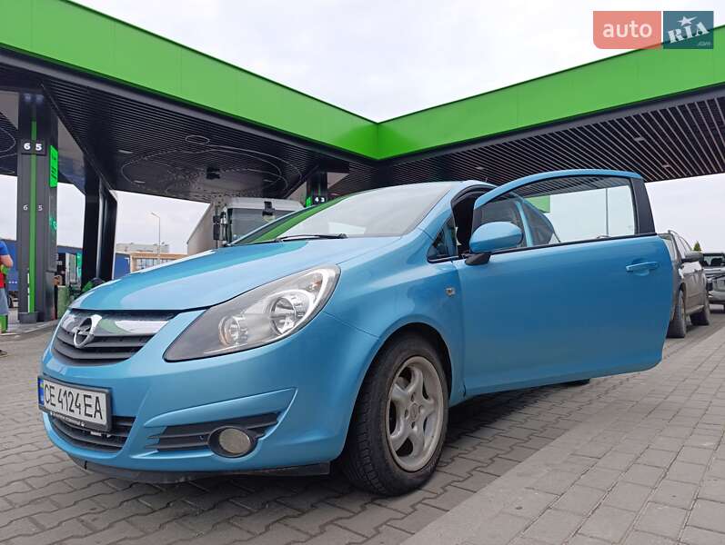 Хэтчбек Opel Corsa 2010 в Черновцах