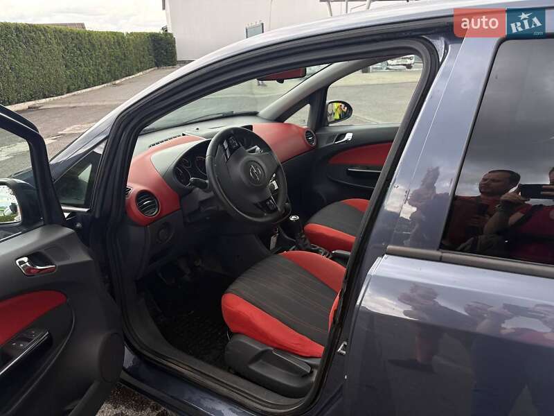 Хэтчбек Opel Corsa 2008 в Виноградове