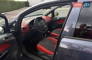 Хэтчбек Opel Corsa 2008 в 