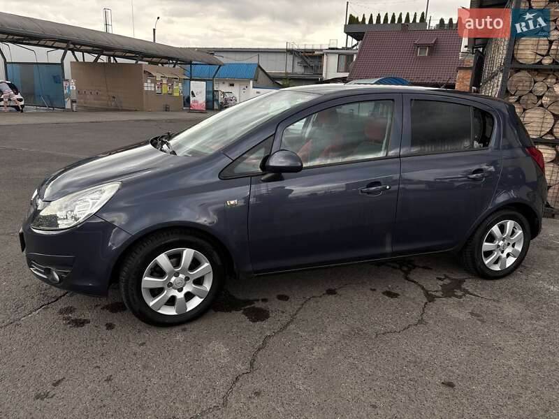 Хэтчбек Opel Corsa 2008 в Виноградове