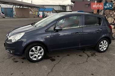 Хэтчбек Opel Corsa 2008 в 