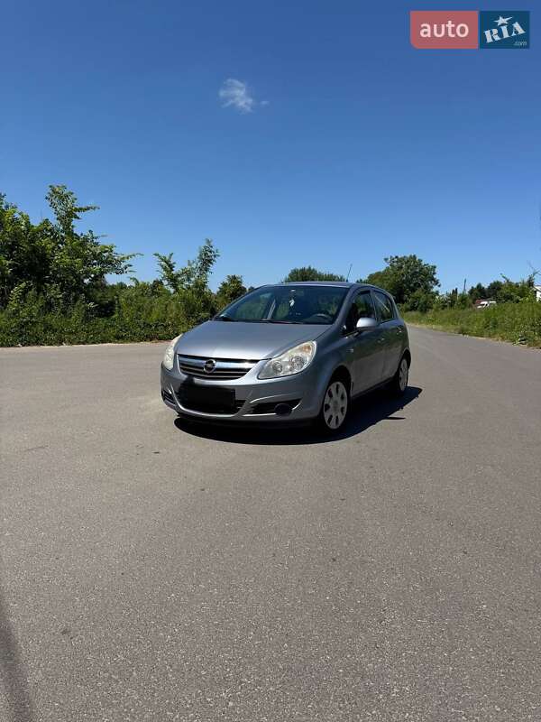 Хэтчбек Opel Corsa 2009 в Львове