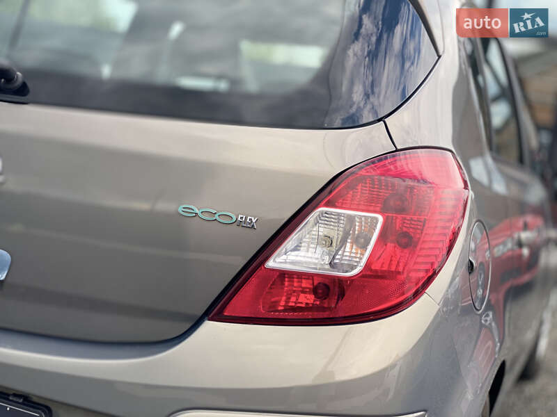 Хэтчбек Opel Corsa 2011 в Луцке