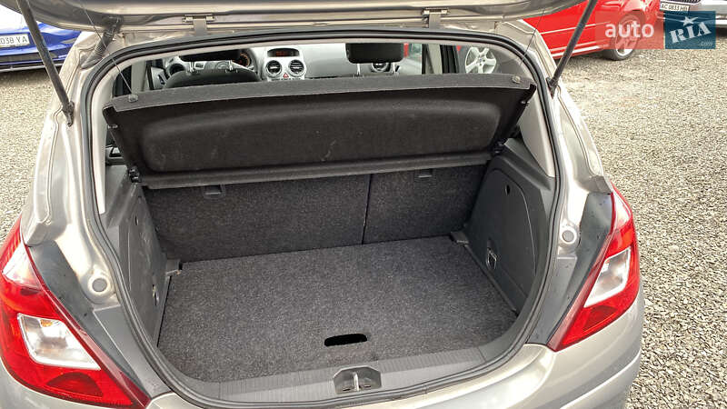 Хэтчбек Opel Corsa 2011 в Луцке
