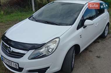 Хетчбек Opel Corsa 2010 в Івано-Франківську