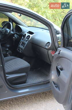 Хэтчбек Opel Corsa 2013 в 