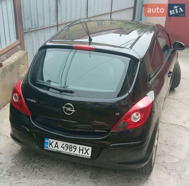 Хэтчбек Opel Corsa 2007 в Киеве