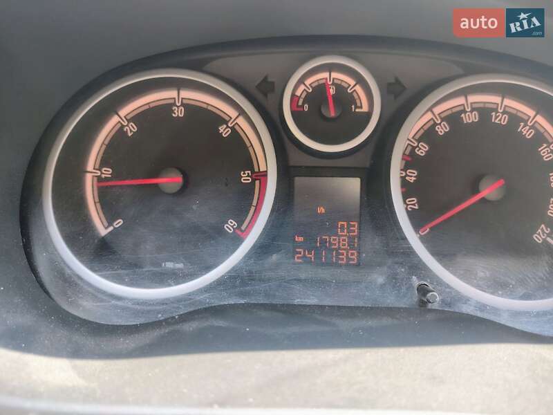 Хэтчбек Opel Corsa 2007 в Городке