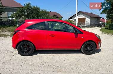 Хэтчбек Opel Corsa 2012 в 