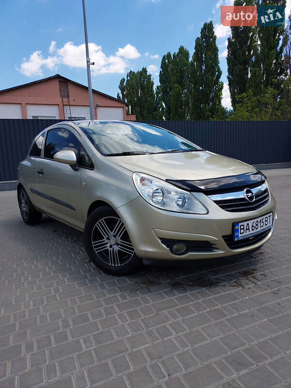 Хэтчбек Opel Corsa 2008 в Кропивницком