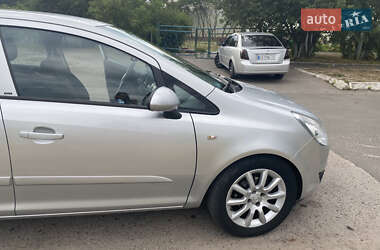 Хэтчбек Opel Corsa 2007 в Черкассах