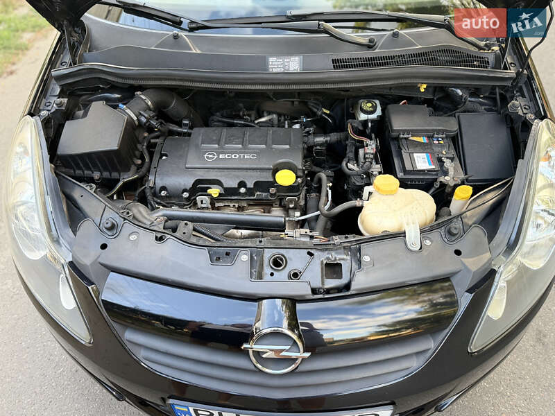 Хэтчбек Opel Corsa 2010 в Одессе