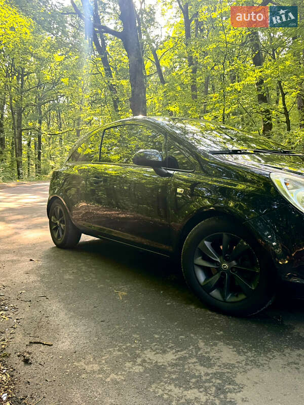 Хэтчбек Opel Corsa 2014 в Мукачево