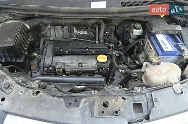 Хетчбек Opel Corsa 2008 в 